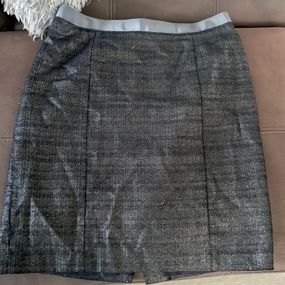 ANN TAYLOR LOFT Navy Blue Skirt Size 6 - Picture 1 of 7